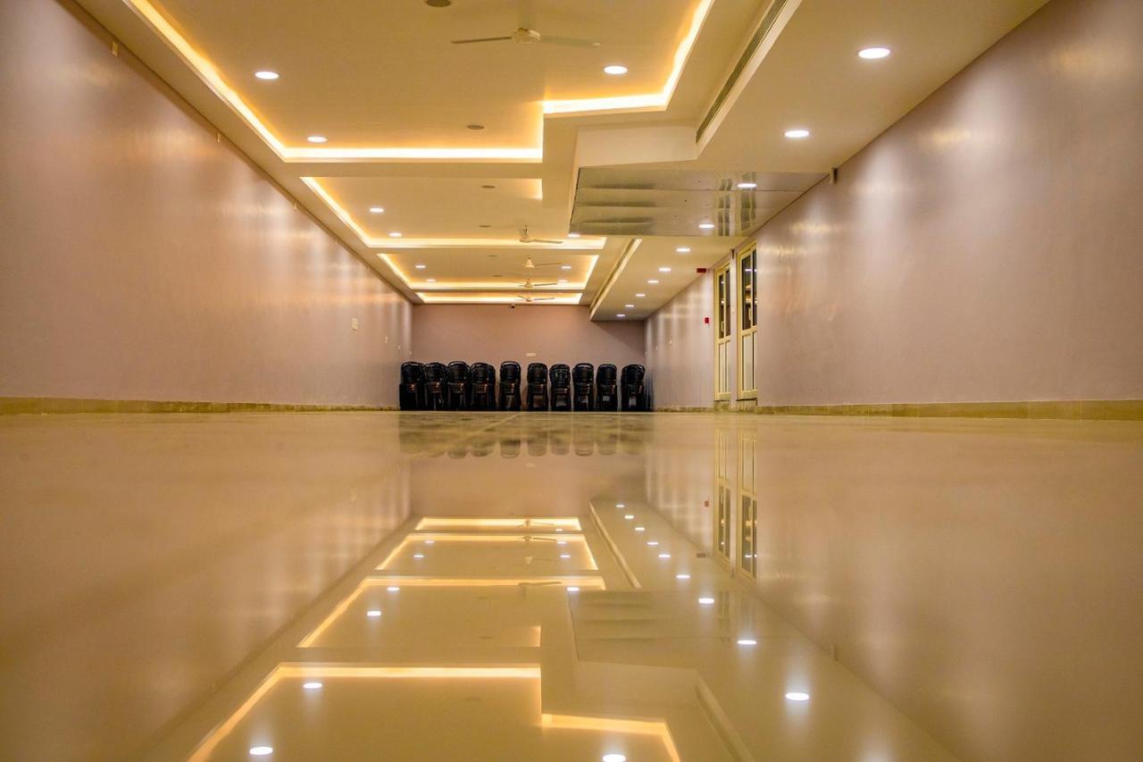 Kkm International Hotel Kuzhittura Exterior photo